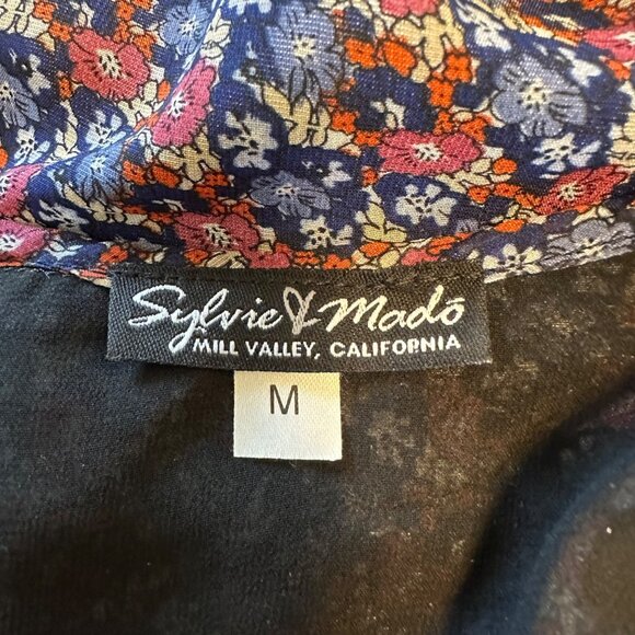 Sylvie & Mado Women's Floral V-Neck Button Details Mini Dress Size M - Picture 7 of 8